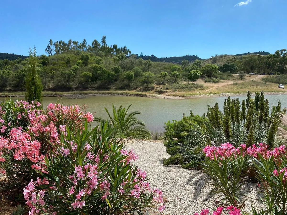 Casa de hóspedes Figs On The Funcho Self Catering - A River Side Location Pedreiras