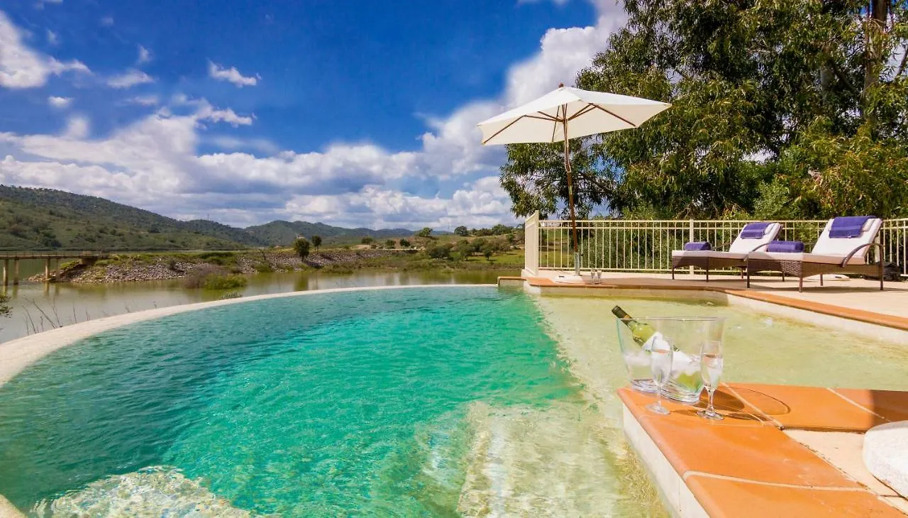 Casa de hóspedes Figs On The Funcho Self Catering - A River Side Location Pedreiras  Portugal