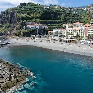 https://apartment-villa-sol-ii.madeira-islandshotels.com
